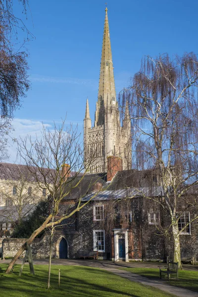 Catedral de Norwich na cidade histórica de Norwixh — Fotografia de Stock