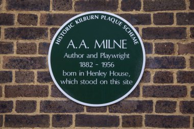 AA Milne plak Londra'da