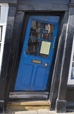 Canterbury eğimli kapı