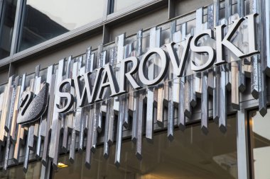 Swarovski mağaza işareti