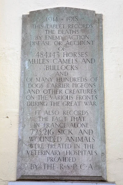 Kilburn Animal War Memorial Plaque — Stock Photo, Image