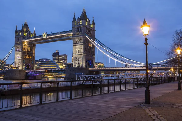 Tower Bridge in London — Stockfoto
