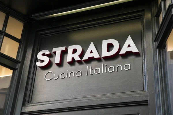 Strada italienska restaurangkedja — Stockfoto