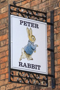 Tavşan Peter oturum açma Stratford-Upon-Avon İngiltere'de