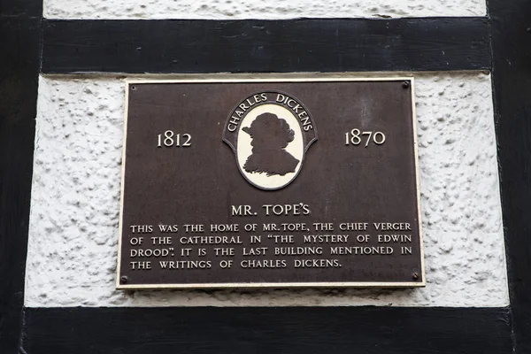 Dickens Plaque at Mr Topes in Rochester — Stock Photo, Image