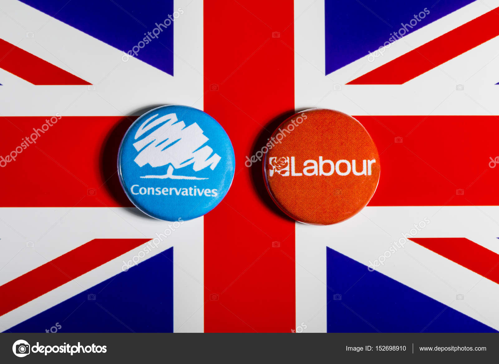 Консерваторы и лейбористы в англии. Лейбористы и консерваторы великобритания. Лейбористская партия 20 век. Приход к власти в великобритании м. Консерваторы и лейбористы в англии.