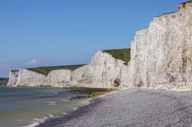 Yedi Kızkardeşler tebeşir kayalıklarla East Sussex'deki / daki