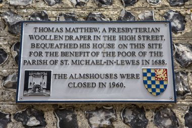 Thomas Matthew plak Lewes