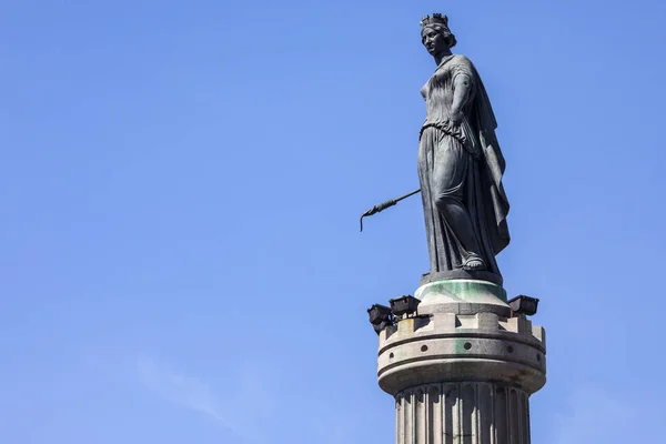 Kolumnen i gudinnan i Lille — Stockfoto