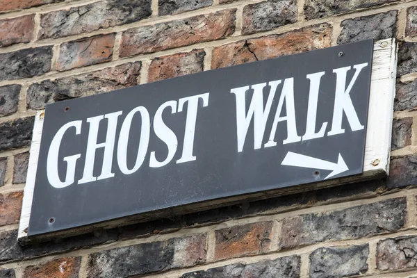 Ghost promenad skylt — Stockfoto