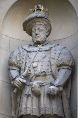 Kral Henry VIII heykeli Londra'daki