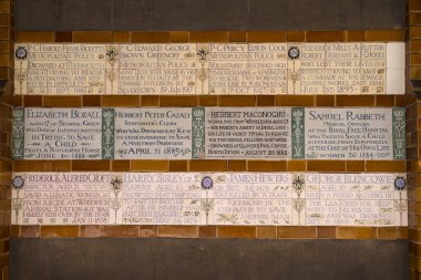 Londra'da kendini feda kahramanca anıt