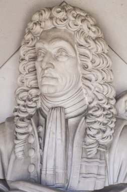 Londra'da Sir Christopher Wren heykel