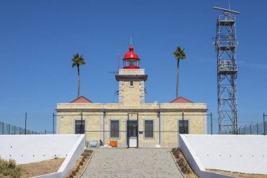 Ponta da Piedade Lagos, Portekiz fenerinde bir görünümünü.