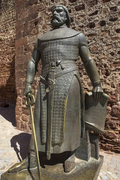 Άγαλμα του Σάντσο α΄ της Πορτογαλίας — Φωτογραφία Αρχείου