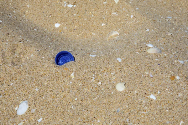 Plastic Bottle Top on Beach — Stock Photo, Image