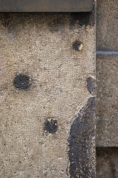 Повреждения от пуль и шрапнели в Праге — стоковое фото