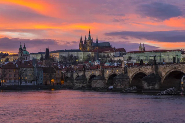 Prague Castle and the Charles Bridge — Stock Photo, Image