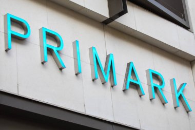 PRIMARK Shopfront