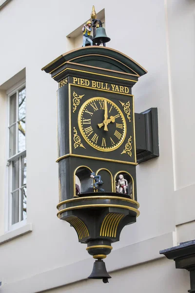 Uhr auf dem Rattenbullenhof in London — Stockfoto