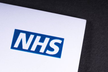 Bir broşür logosuna NHS
