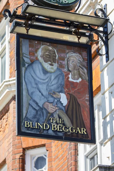 ロンドンの盲目のこじきパブ — ストック写真