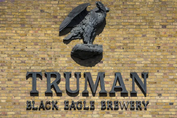Cervecería Truman Black Eagle en Londres — Foto de Stock