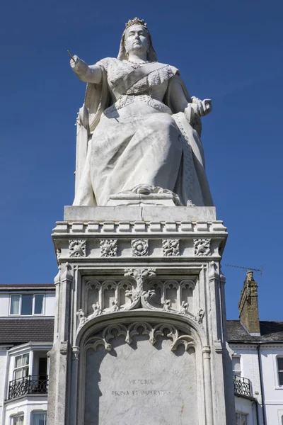 Queen Victoria άγαλμα σε Καμένα Βούρλα — Φωτογραφία Αρχείου