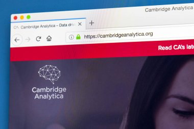 Londra, İngiltere - 29 Mart 2018: Cambridge Analytica - İngiliz siyasi danışmanlık şirketi, üzerinde 29 Mart 2018 için resmi web sitesi ana sayfası.