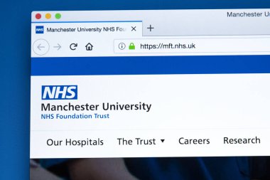 Londra, İngiltere - 5th Mart 2018: Manchester Üniversitesi Nhs vakıf güven için 5 Mart 2018 tarihinde resmi web sitesi ana sayfası.