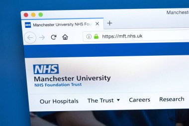 Londra, İngiltere - 5th Mart 2018: Manchester Üniversitesi Nhs vakıf güven için 5 Mart 2018 tarihinde resmi web sitesi ana sayfası.