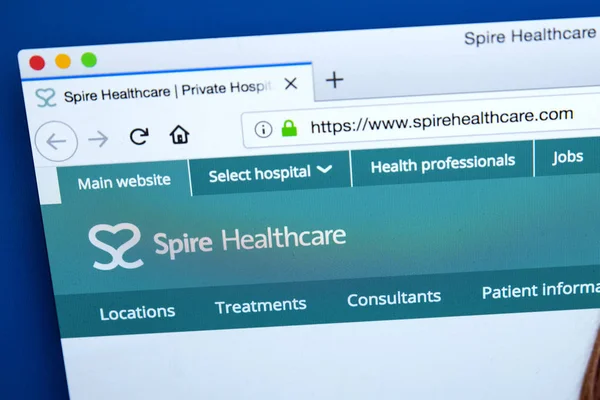 ロンドン イギリス 2018 スパイア ヘルスケア 2018 英国で二番目に大きい私用医療サービス提供者のための公式のウェブサイトのホームページ — ストック写真