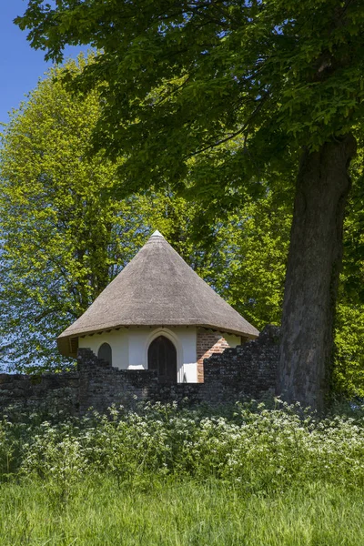 Thatched Ice House y Dairy en East Sussex —  Fotos de Stock