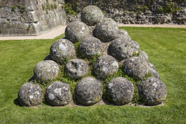 Pevensey Castle East Sussex'deki / daki top top