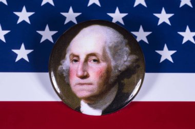 Londra, İngiltere - 27th Nisan 2018: ABD bayrağı üzerinde 27 Nisan 2018 resimde A George Washington rozeti. Washington, Amerika Birleşik Devletleri ve bir kurucu babası 1 başkandı. 