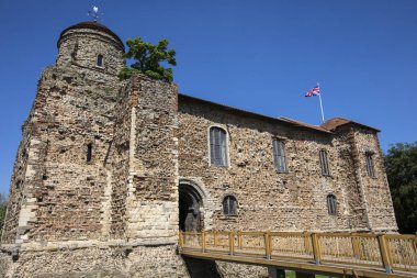 Pazar kasaba Colchester Essex, İngiltere'de bulunan tarihi Colchester kale görünümü. 