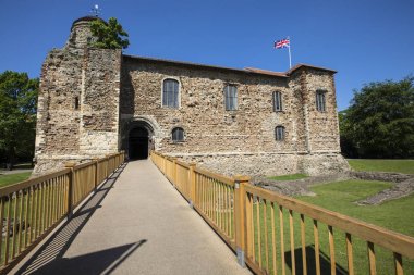 Pazar kasaba Colchester Essex, İngiltere'de bulunan tarihi Colchester kale görünümü. 