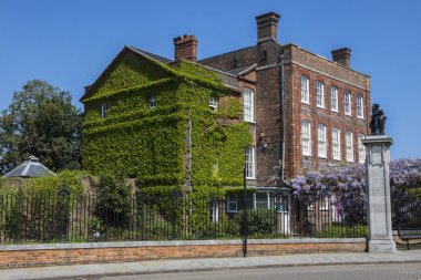 Pazar kasaba Colchester Essex, İngiltere'de tarihi Hollytrees Müzesi. 
