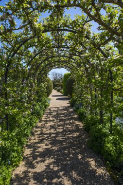 Arundel, İngiltere - 5th Mayıs 2018: Güzel bahçeleri West Sussex, İngiltere 5 Mayıs 2018'de kalede Arundel.