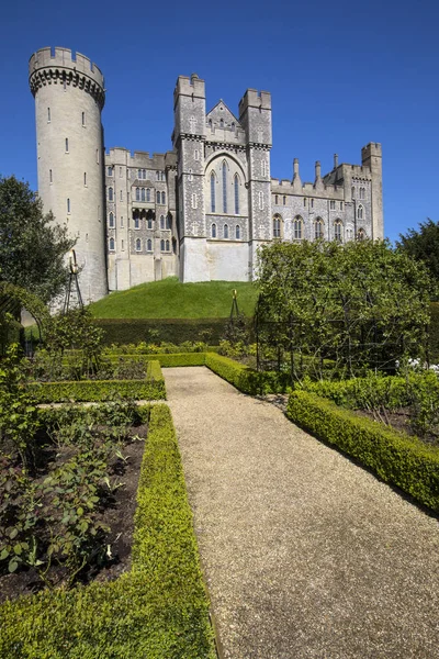 Arundel May 5Th 2018 Magnificent Arundel Castle Viewed Beautiful Gardens — стоковое фото