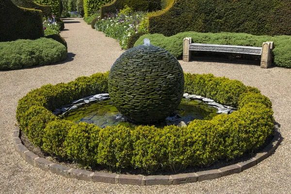 Arundel Reino Unido Mayo 2018 Una Fuente Agua Los Jardines —  Fotos de Stock