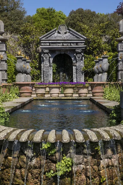 Arundel Storbritannien Maj 5Th 2018 Vacker Vatten Funktionen Trädgårdarna Arundel — Stockfoto