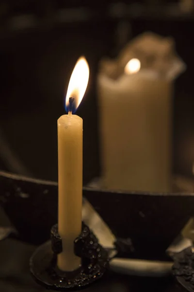 Иллюминированная свеча — стоковое фото