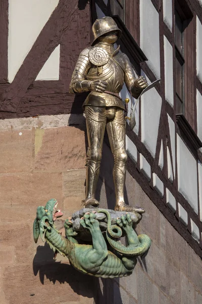 Opancerzona rzeźba żołnierza w Norymberdze — Zdjęcie stockowe