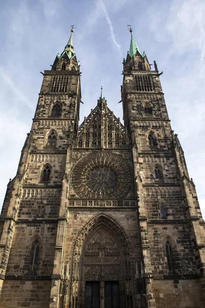 San Lorenz Kirche en Nuremberg — Foto de Stock