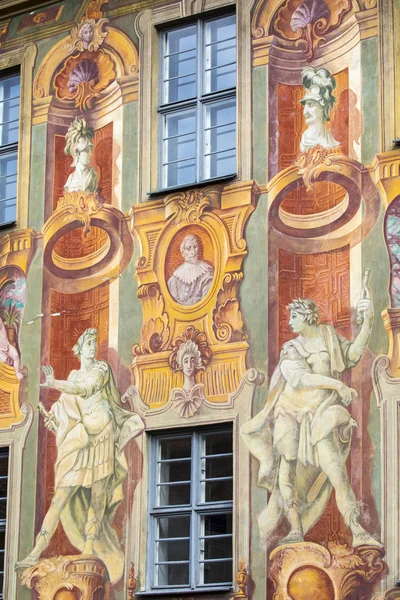 Vacker väggmålning på Altes Rathaus i Bamberg — Stockfoto