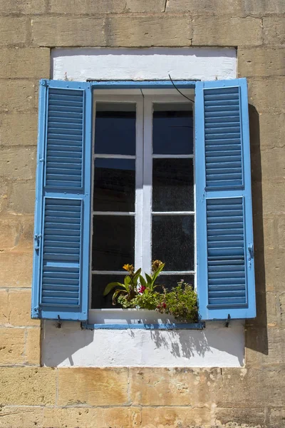 Fönster i Mdina — Stockfoto