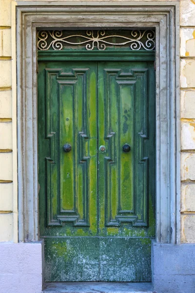 Gamla dörren i Valletta — Stockfoto