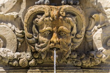 Valletta 'daki St. Georges Meydanı' nda Çeşme