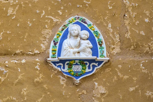 Símbolo religioso em Mdina — Fotografia de Stock